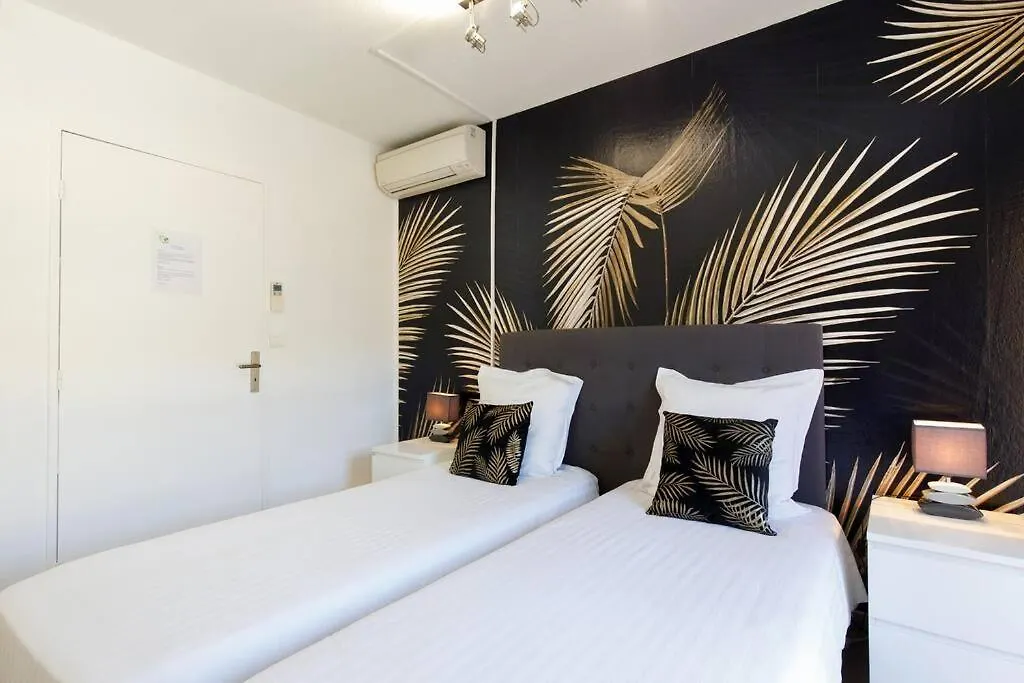 Apartment Studio Au Calme, Avec Terrasse Et Parking A Eze Village France