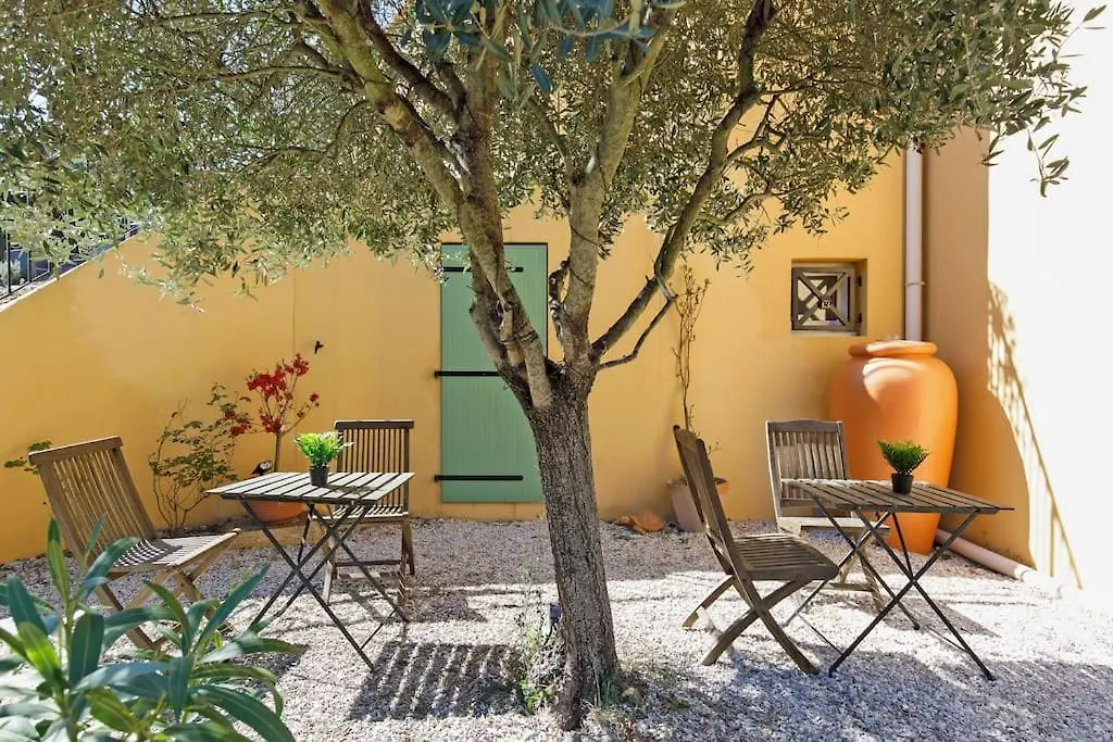 Studio Au Calme, Avec Terrasse Et Parking A Eze Village